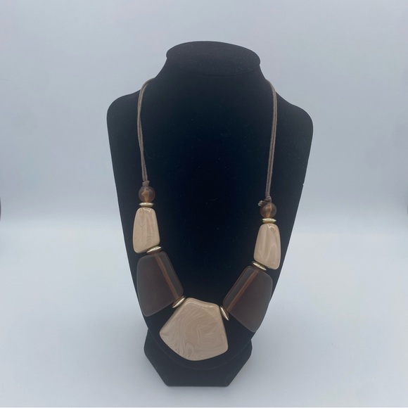 Brown and Cream Necklace - Picture 2 of 6